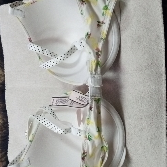 Victoria Secret Floral & Lemons Padded Push Up Bra Size 32D Pre-Owned - Picture 4 of 5